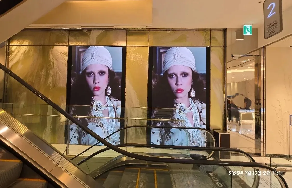 발렌티노 신세계백화점 본점 - 이미지 2