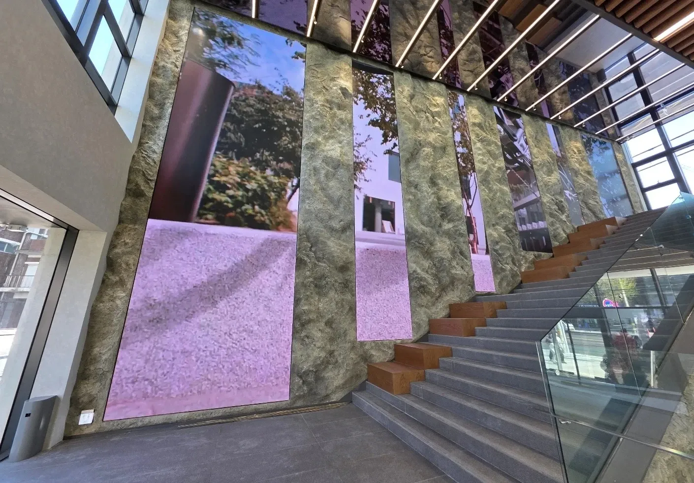 더네이처홀딩스 Grand Wall - 이미지 1