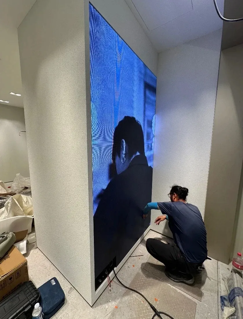 캘빈클라인 현대백화점 중동 - 이미지 1