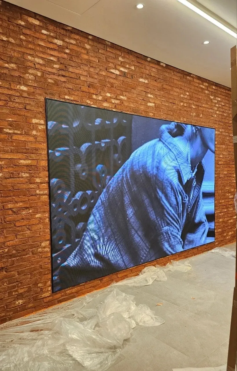 R13, 더현대백화점 서울 - 이미지 1