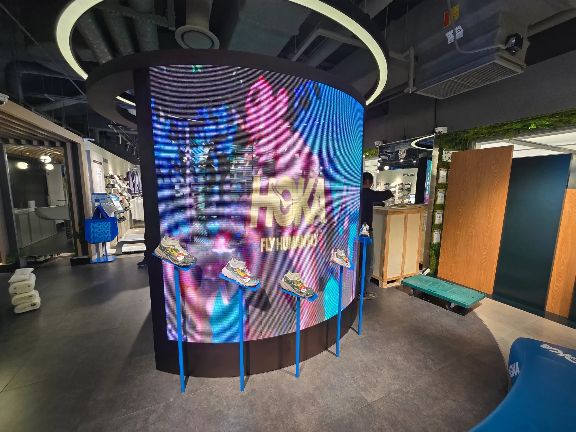 호카 코엑스 - 이미지 1