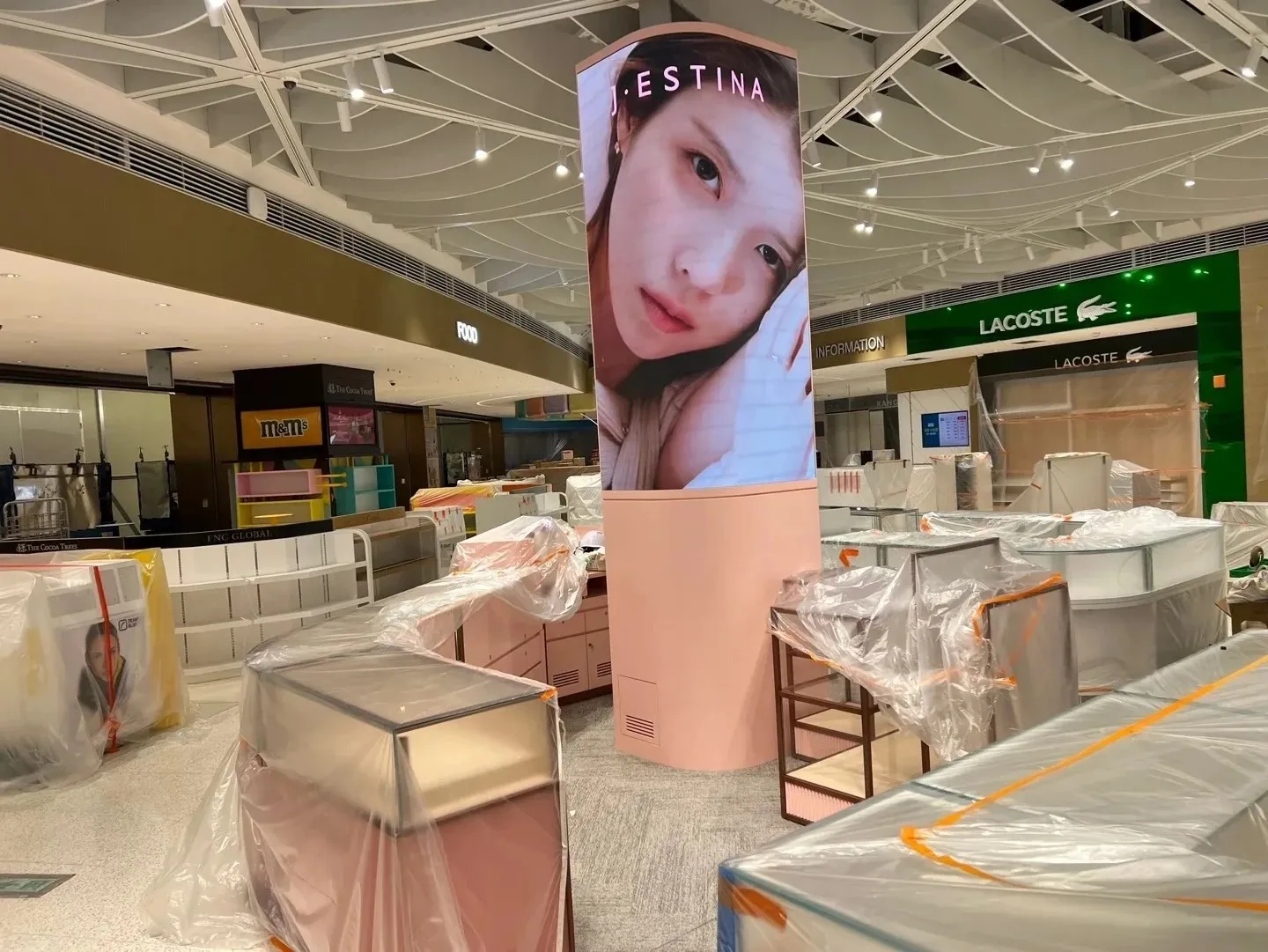 제이에스티나 인천공항 제2터미널 신라면세점 - 이미지 1