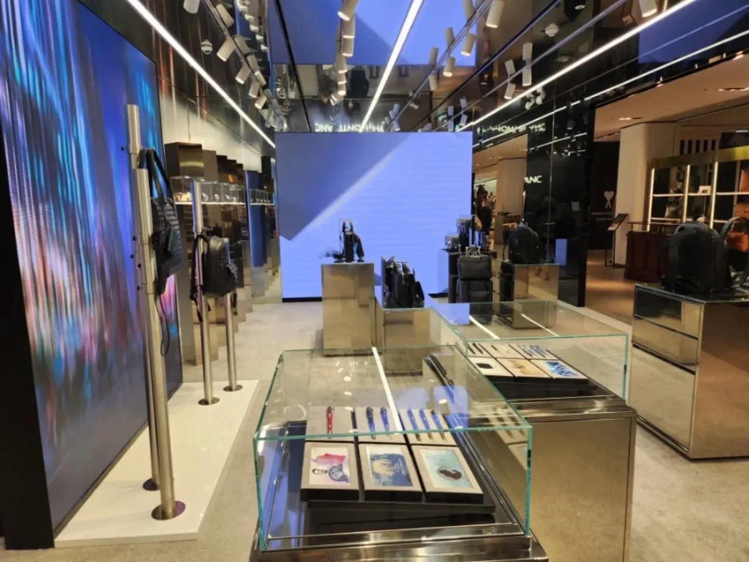 몽블랑 갤러리아백화점 압구정 - 이미지 1