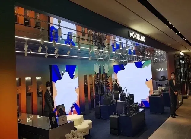 몽블랑 갤러리아백화점 - 이미지 1