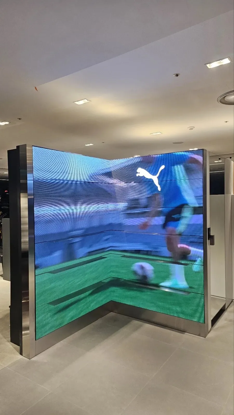 퓨마 롯데백화점 인천 - 이미지 1